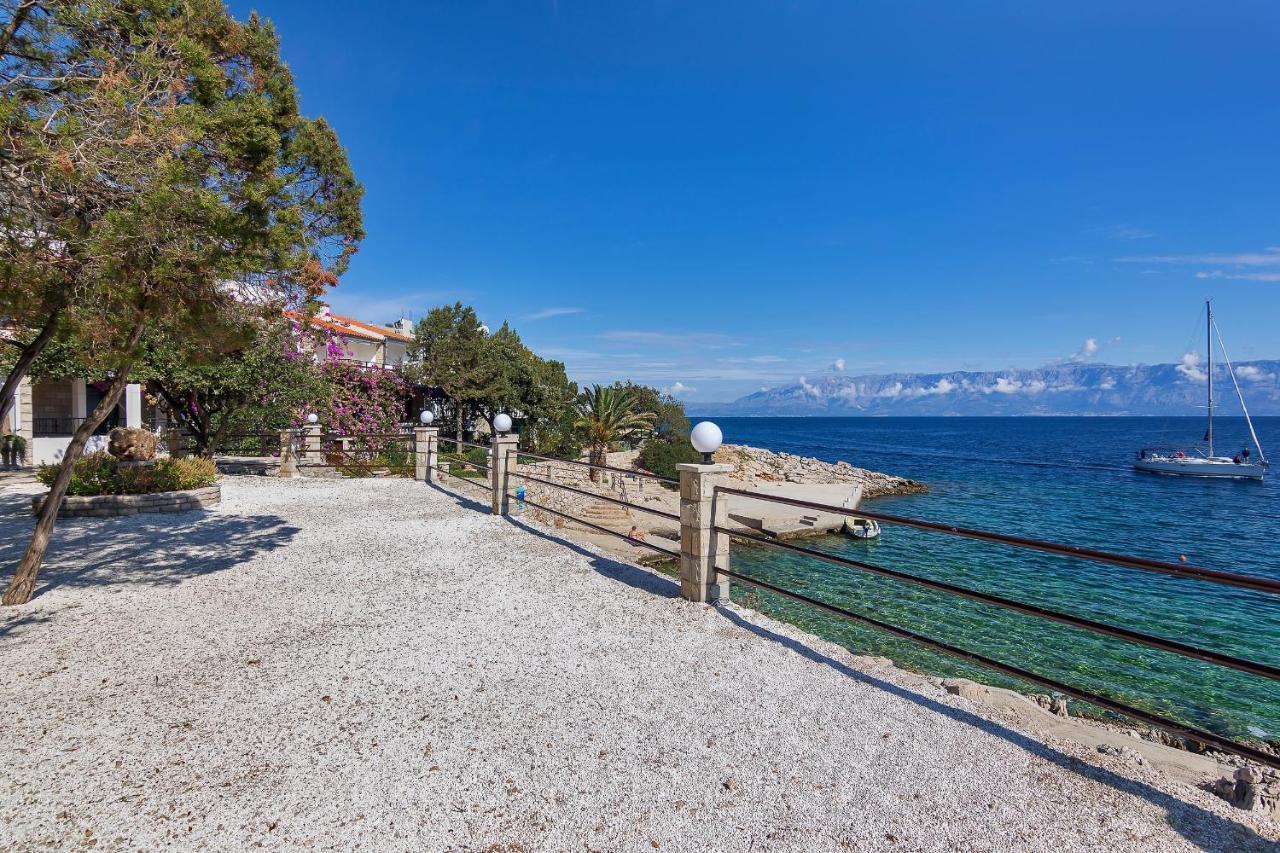 Studio Pokrivenik 10427A Zastražišće Buitenkant foto