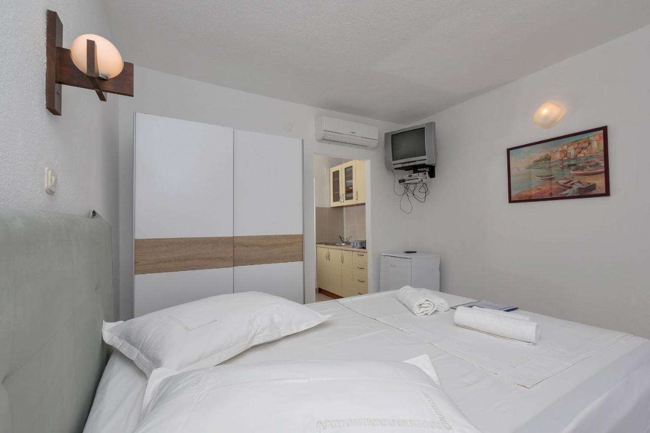 Studio Pokrivenik 10427A Zastražišće Buitenkant foto